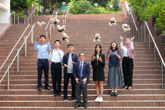 (From left) Gary CHEUNG Chuen Pui, Timothy SUNG Tsz Kin, Jerry WONG, Professor Bennett Yim, Chloe PAK Hoi Man, Allie TO Shu Yuet, Anzul TAYYIBAH